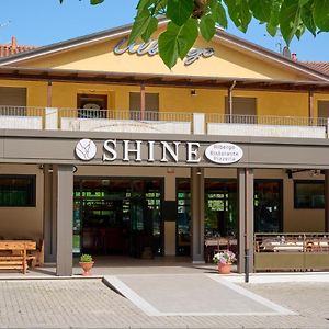 Albergo Shine